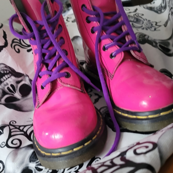 Woman size 7us/=uk - Picture 2 of 5